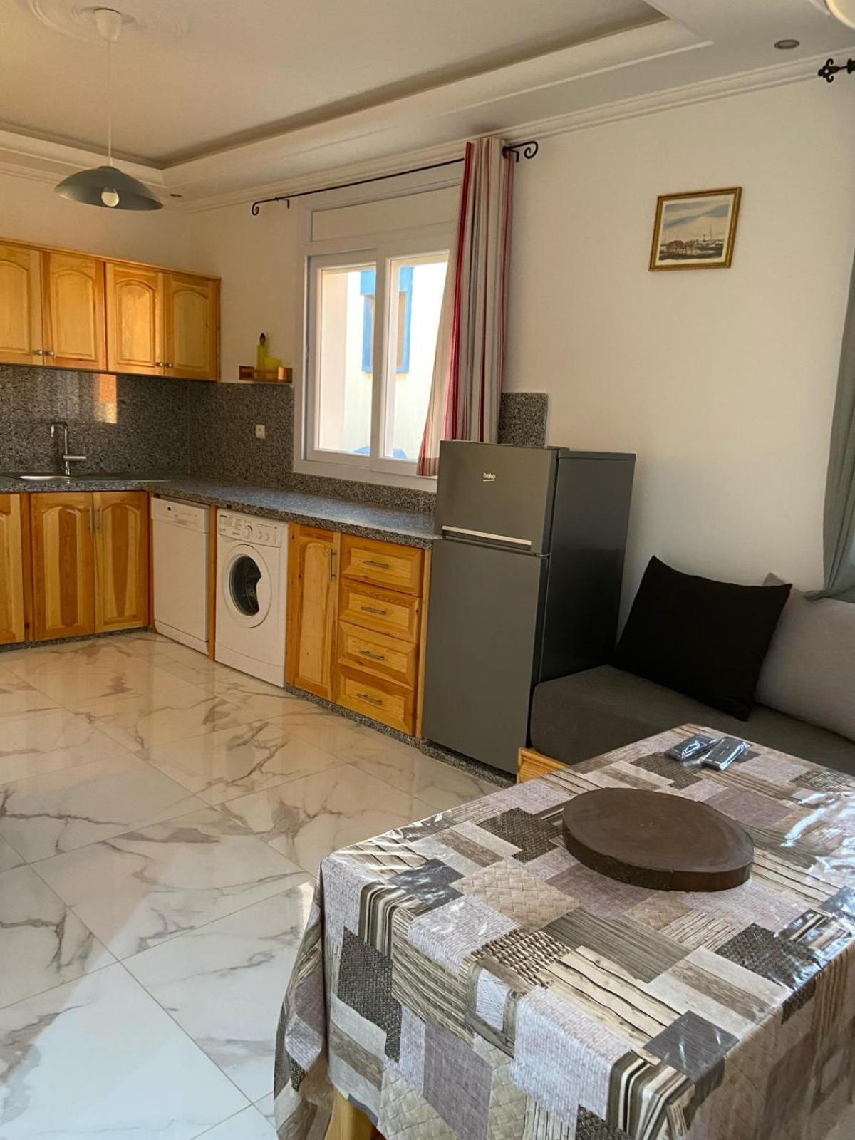 Seaside Horizon Apartment
