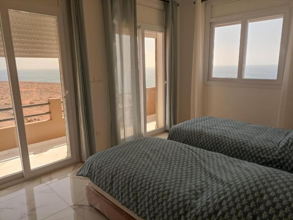 Seaside Horizon Apartment *